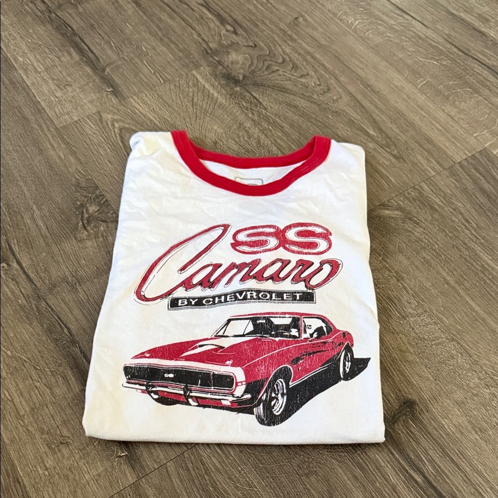 Tilly’s Red Camaro T-Shirt size M